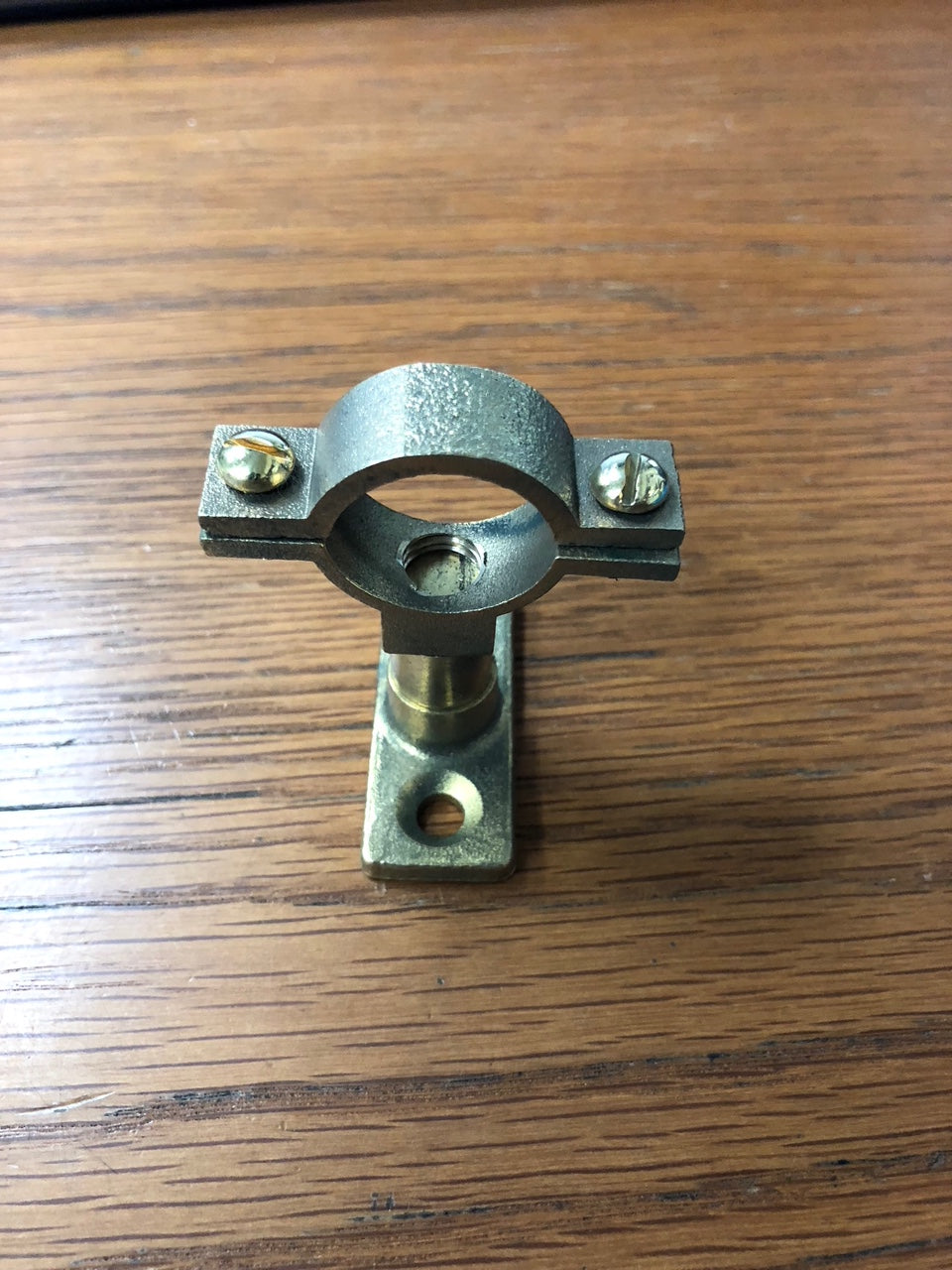 BRASS 1/2" WALL BRACKET